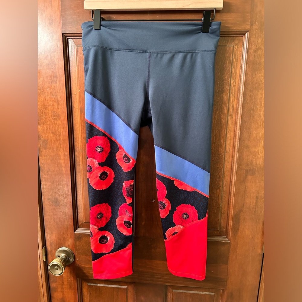 💜 CLEARANCE 2/5 JOY LAB Poppy print cute crop athletic pants. Size M